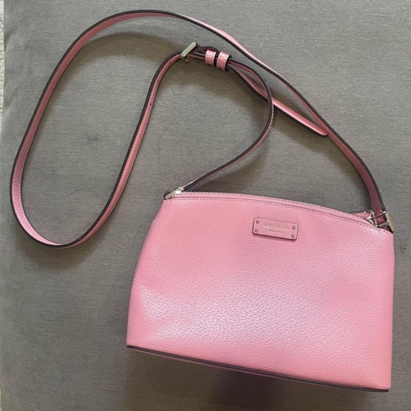 kate spade Handbags - Pink Kate spade crossbody bag